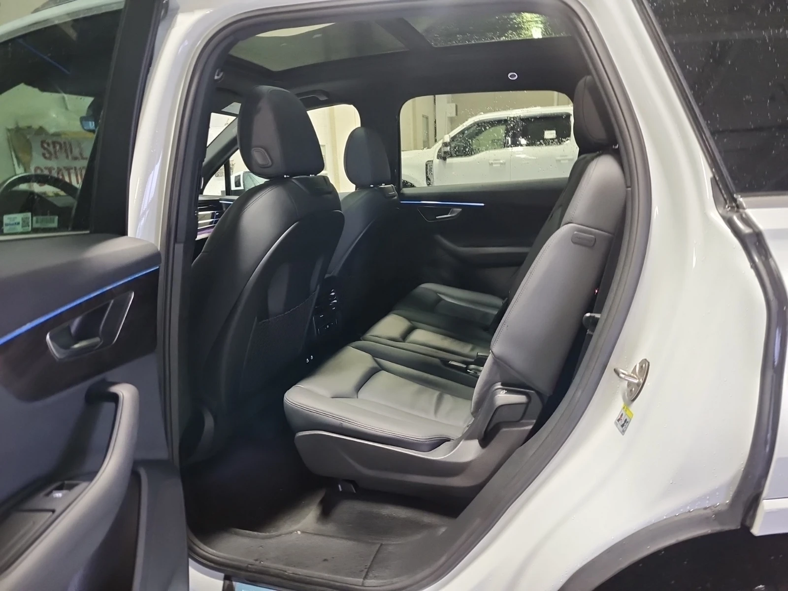 Audi Q7 PREMIUM * * CARFAX * * АВТО КРЕДИТ * * , снимка 11 - Автомобили и джипове - 53930030