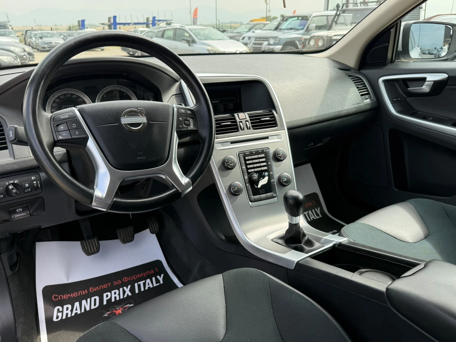 Volvo XC60 / 2.0D / 163HP / DRIVe SUMMUM /, снимка 9 - Автомобили и джипове - 55129965