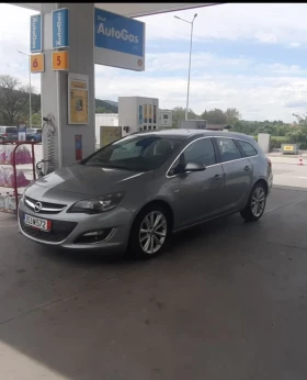 Обява за продажба на Opel Astra J ~16 500 лв. - изображение 1