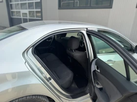 Honda Accord 2.0 I  156 PS | Mobile.bg    15
