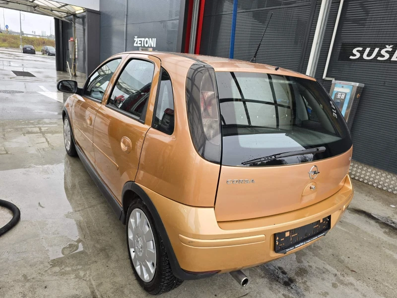 Opel Corsa 1.2 МНОГО ЗАПАЗЕН  !!!, снимка 3 - Автомобили и джипове - 47473844