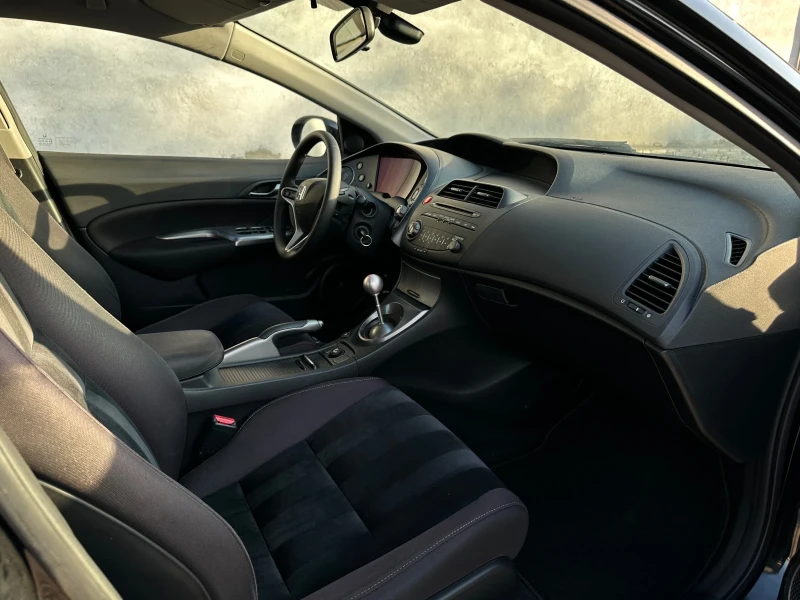 Honda Civic 1.4 V-tec, снимка 10 - Автомобили и джипове - 51885322