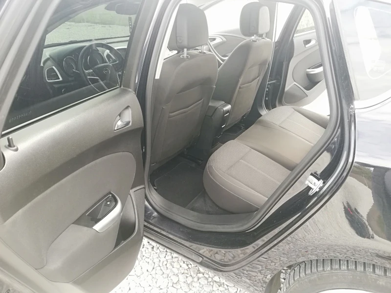 Opel Astra 1.6t gaz kli it, снимка 10 - Автомобили и джипове - 52130660