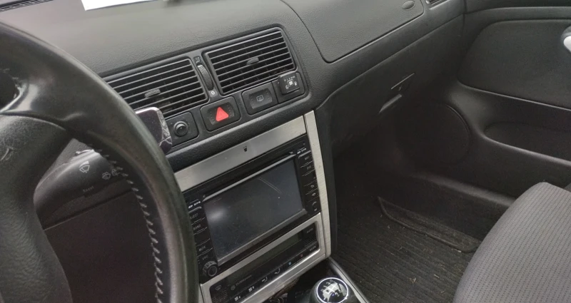 VW Golf Голф 1.6 105 к.с. бензин/газ, снимка 8 - Автомобили и джипове - 52598933