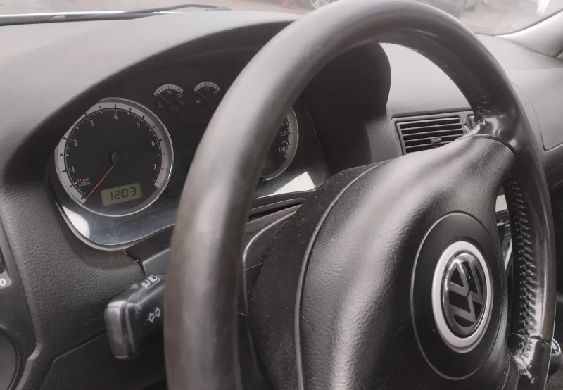 VW Golf Голф 1.6 105 к.с. бензин/газ, снимка 9 - Автомобили и джипове - 52598933
