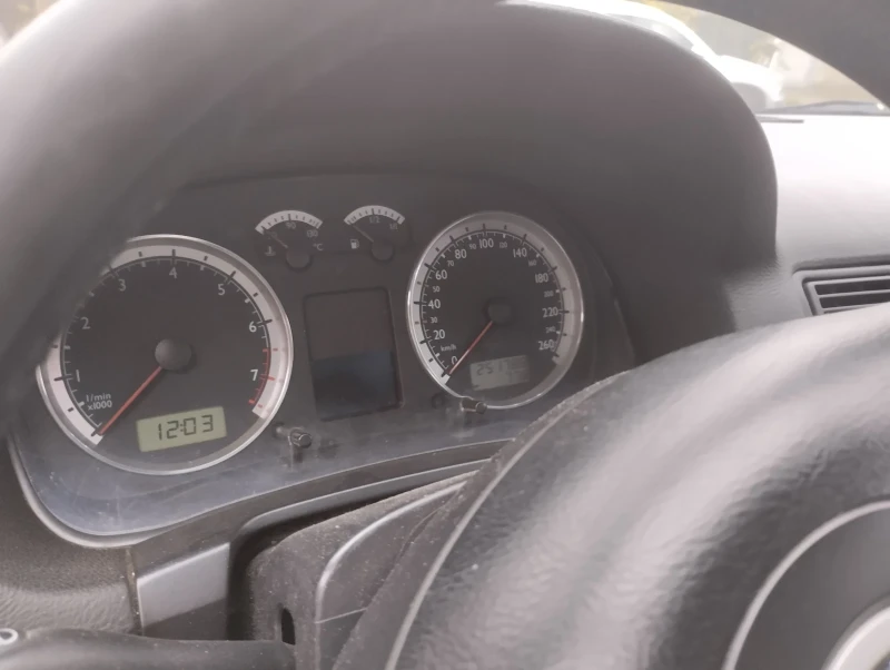 VW Golf Голф 1.6 105 к.с. бензин/газ, снимка 6 - Автомобили и джипове - 52598933