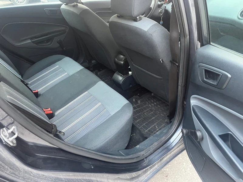Ford Fiesta, снимка 10 - Автомобили и джипове - 52739718