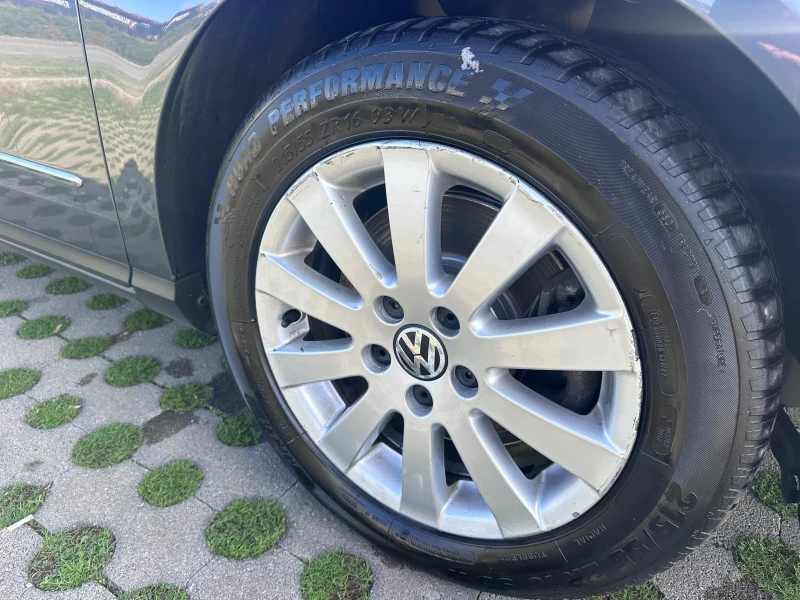 VW Passat 1.8, снимка 2 - Автомобили и джипове - 52803539