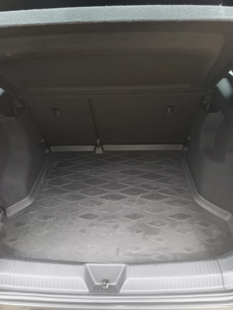 VW ID.4 Pro Performance 77KW, 45680 км, снимка 10 - Автомобили и джипове - 53354619