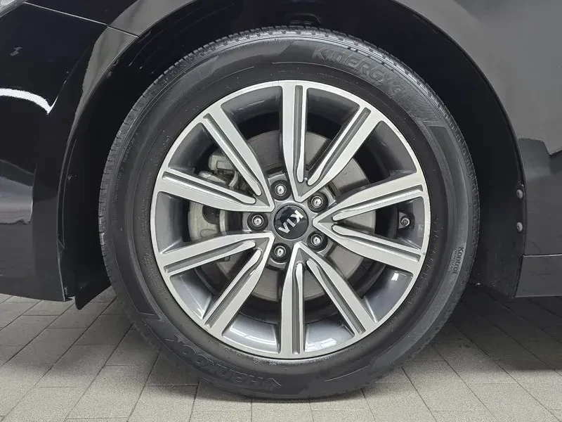 Kia K5 2.0 Prestige, снимка 5 - Автомобили и джипове - 56475439
