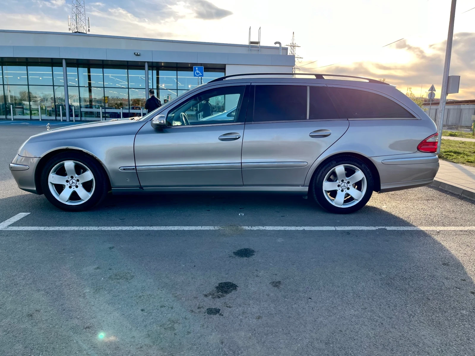Mercedes-Benz E 270 Elegance - изображение 6