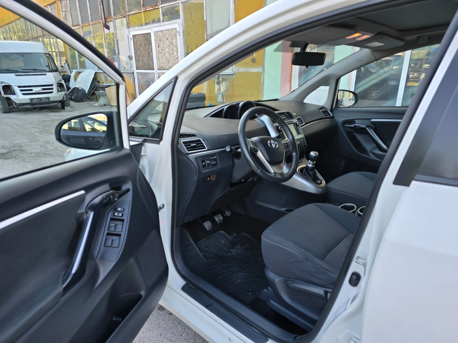 Toyota Corolla verso 1.6 D4D ПАНОРАМА FULL - изображение 8