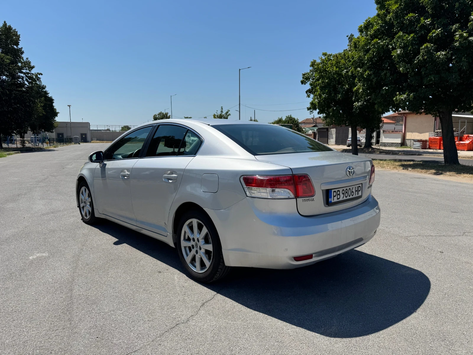 Toyota Avensis D4D - изображение 4