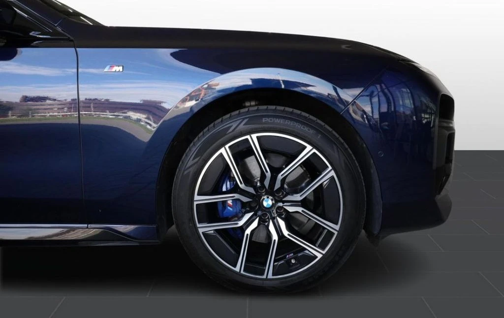 BMW 740 Long M-Sport - изображение 4
