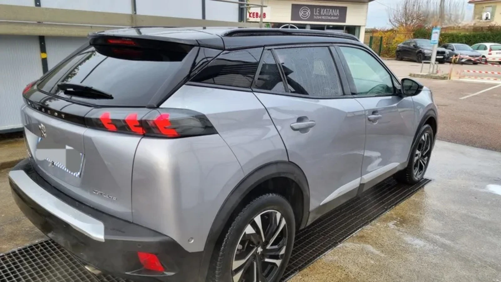 Peugeot 2008 1. 5GT BlueHDi 131 S&S EAT8 - изображение 3