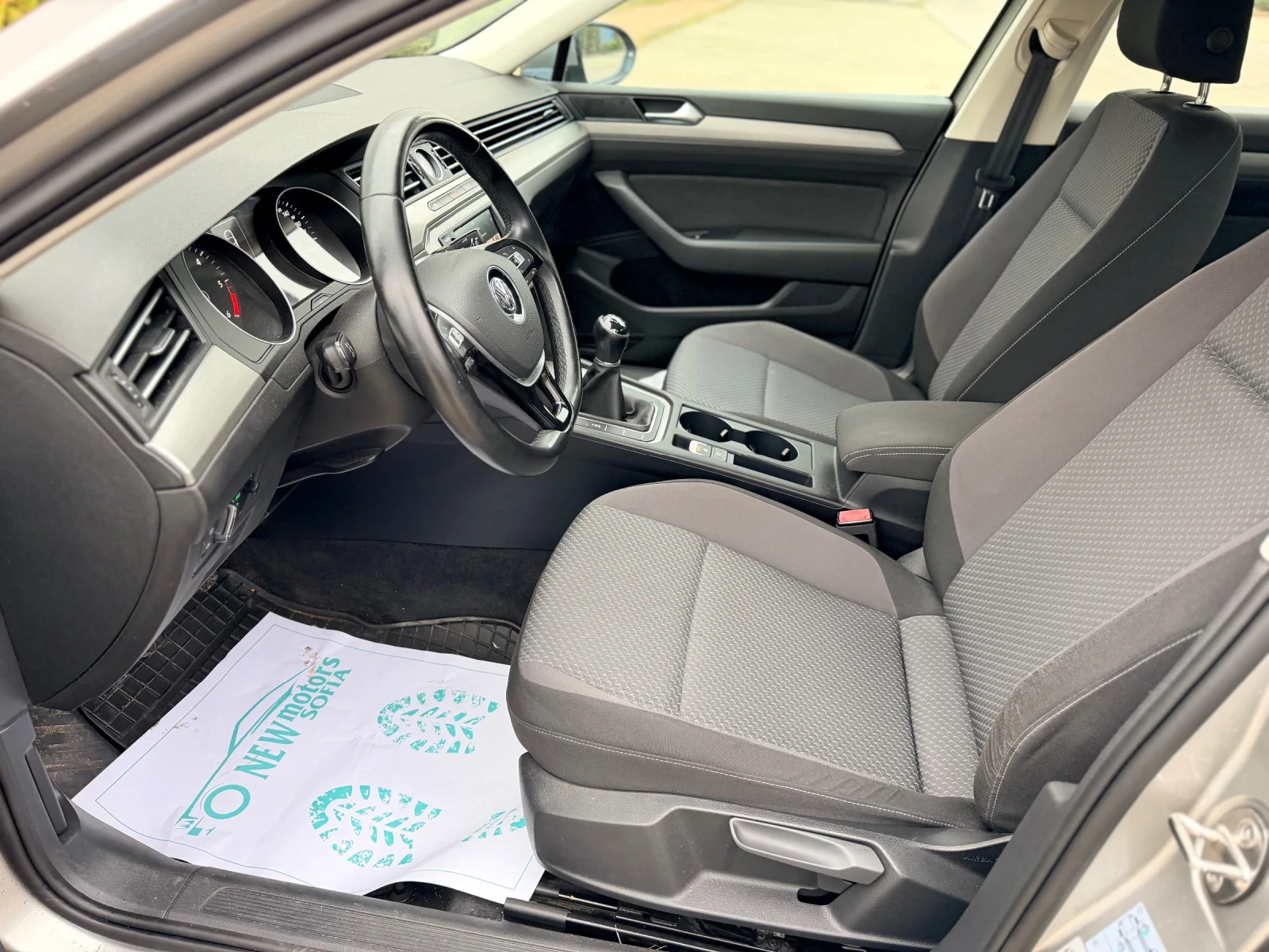 VW Passat 1.6TDi-Лизинг през уникредит - изображение 9