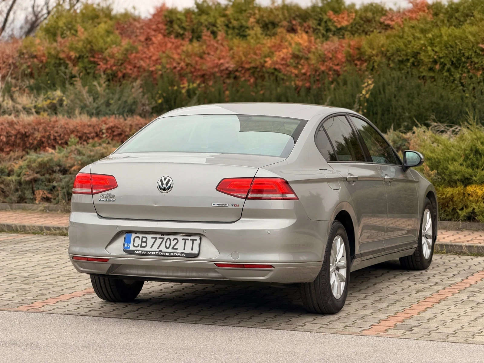 VW Passat 1.6TDi-Лизинг през уникредит - изображение 6
