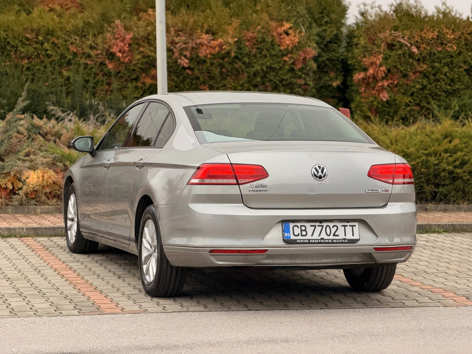 VW Passat 1.6TDi-Лизинг през уникредит - изображение 8