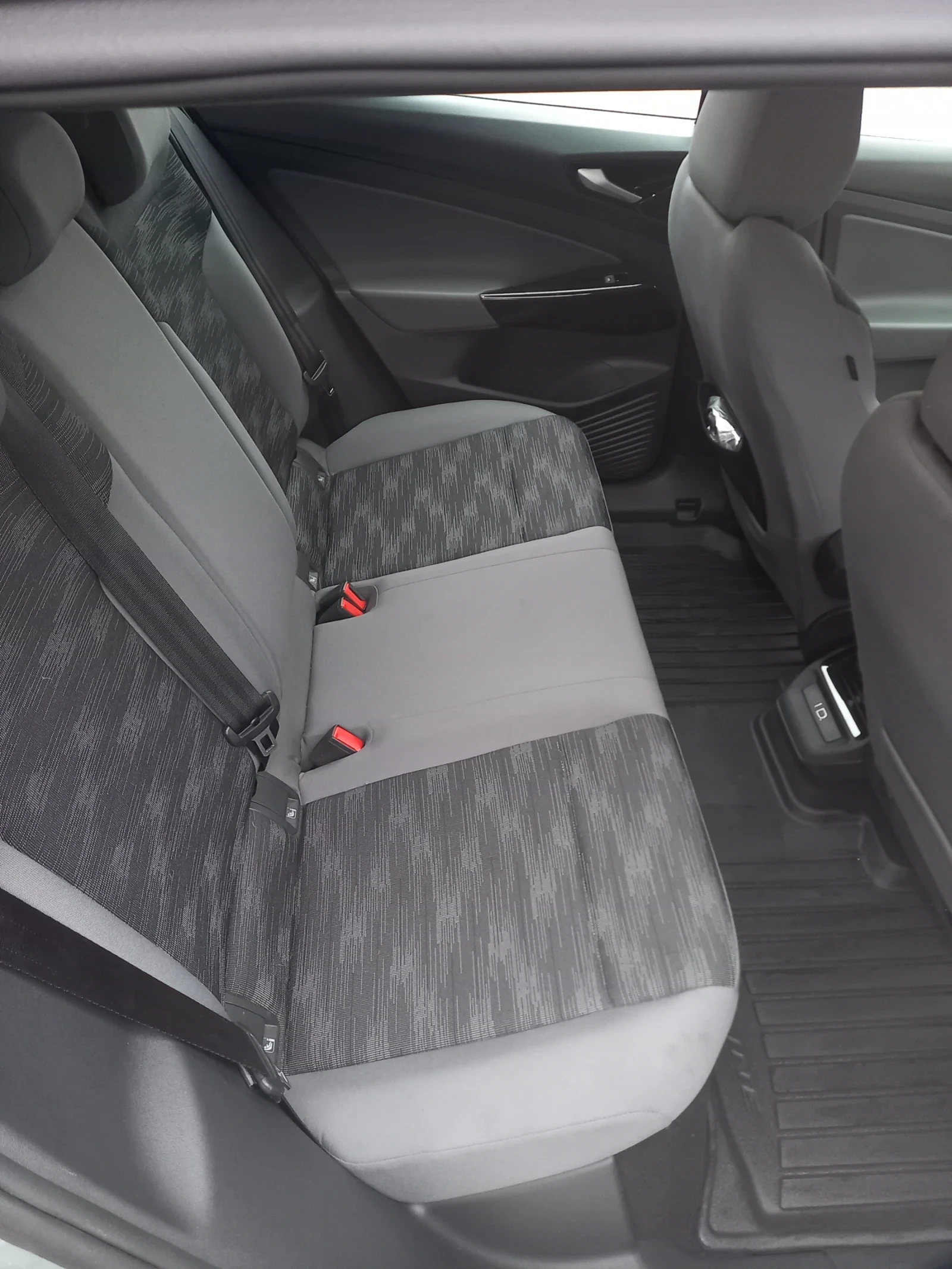 VW ID.4 Pro Performance 77KW, 45680 �� | Mobile.bg � ����������� 15