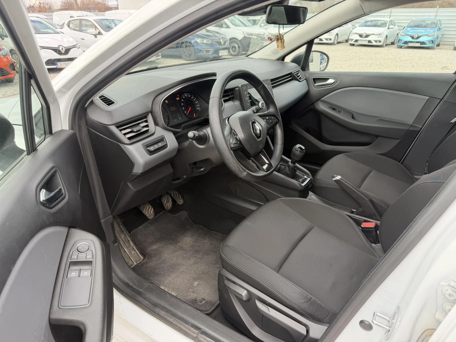 Renault Clio 1.0TCe 92k.c. - изображение 10