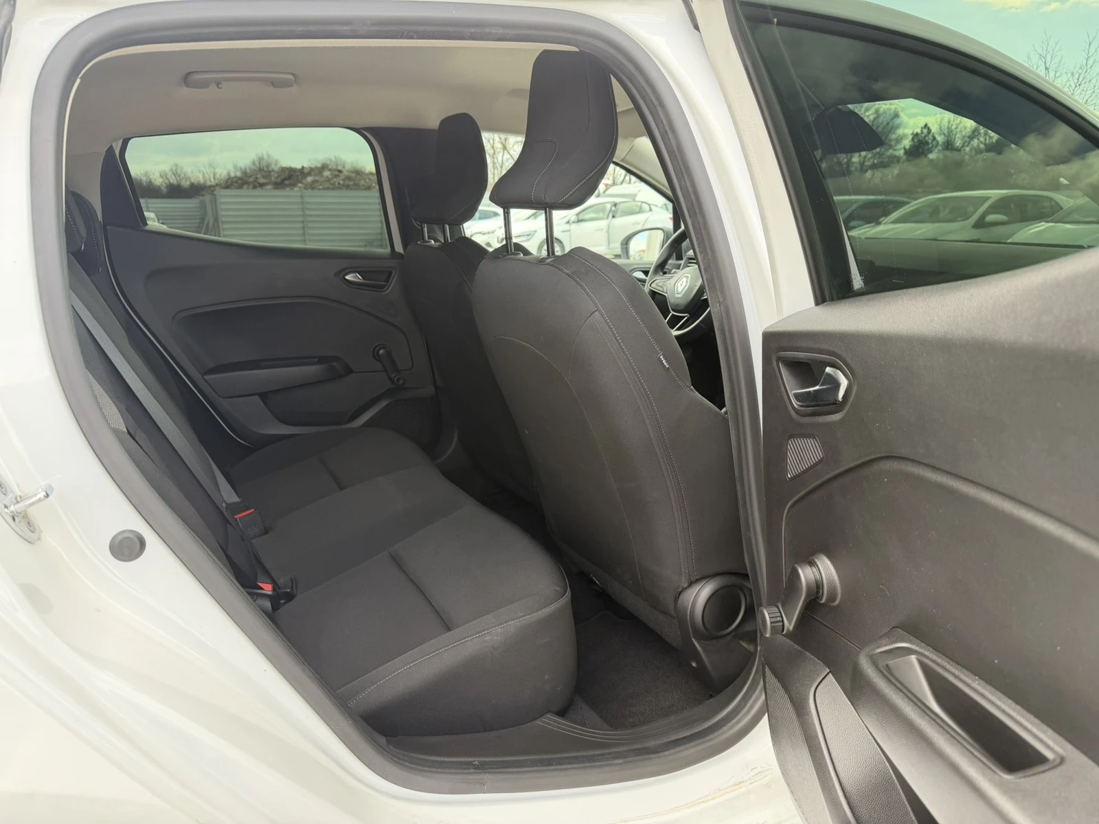 Renault Clio 1.0TCe 92k.c. | Mobile.bg � ����������� 12