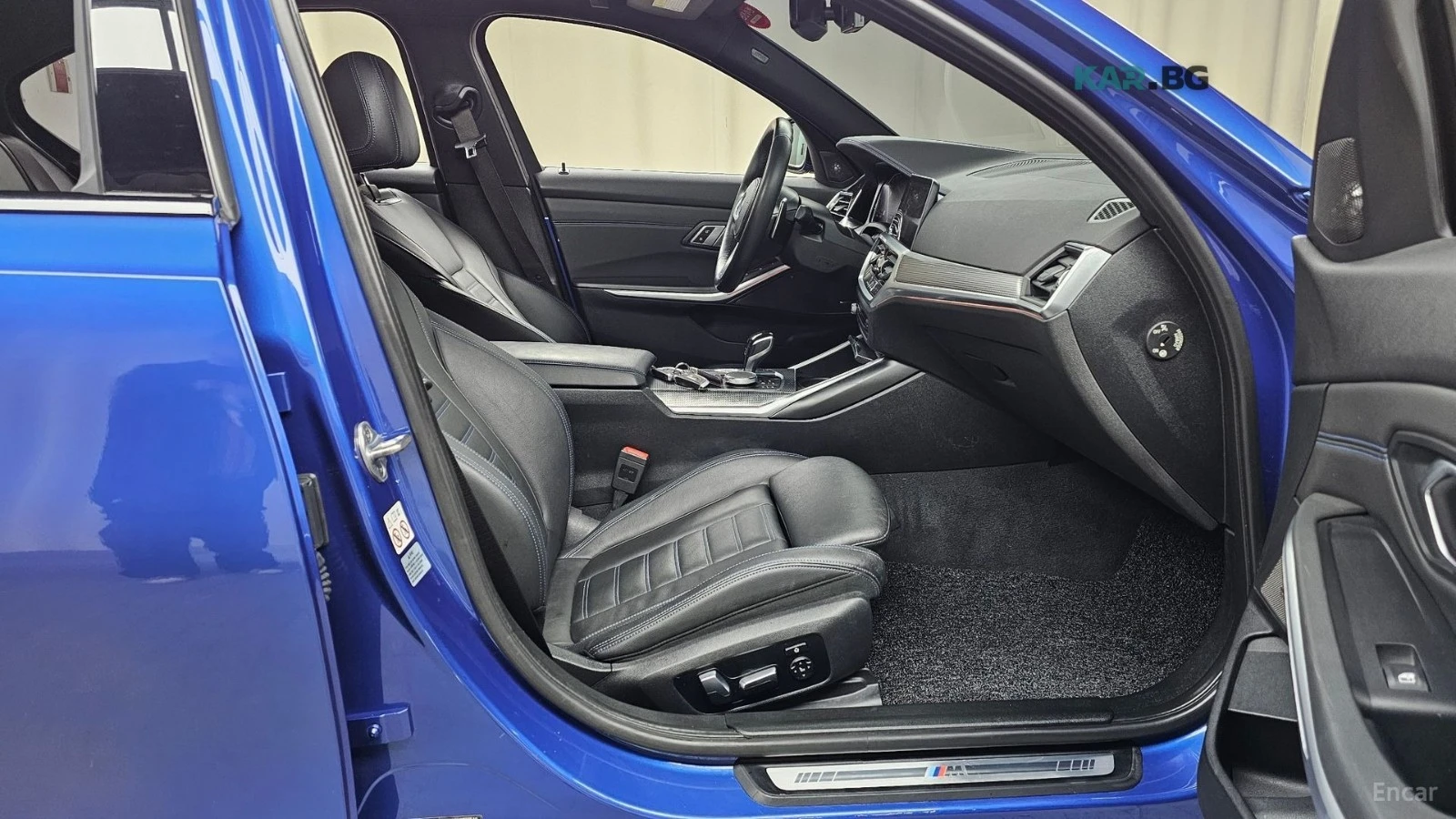 BMW 330 * M-PACK* HEADUP* HARMAN KARDON* ПАНО* , снимка 15 - Автомобили и джипове - 54855605
