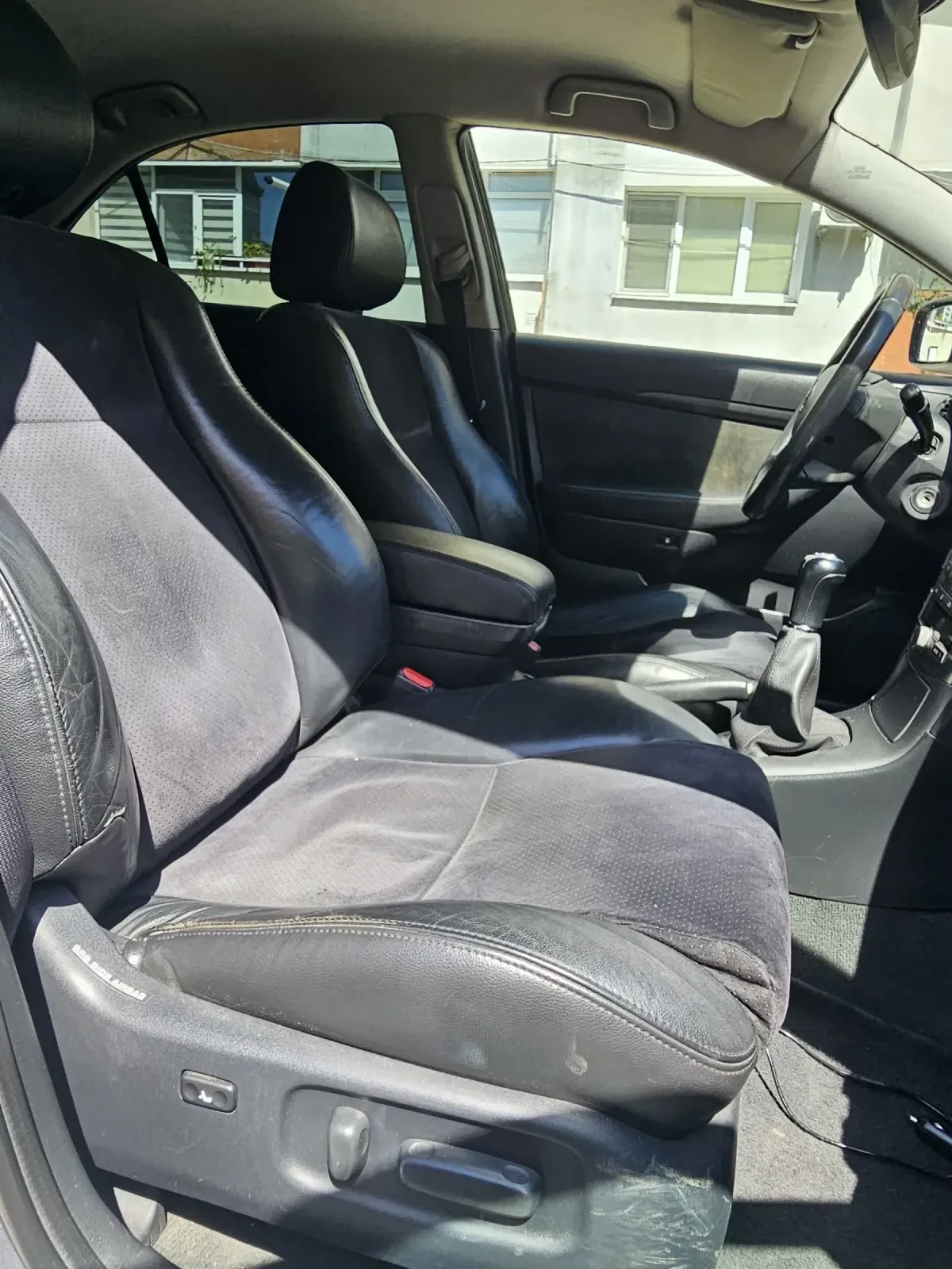 Toyota Avensis 1.8 VVti BRC ГАЗ, снимка 13 - Автомобили и джипове - 55078619