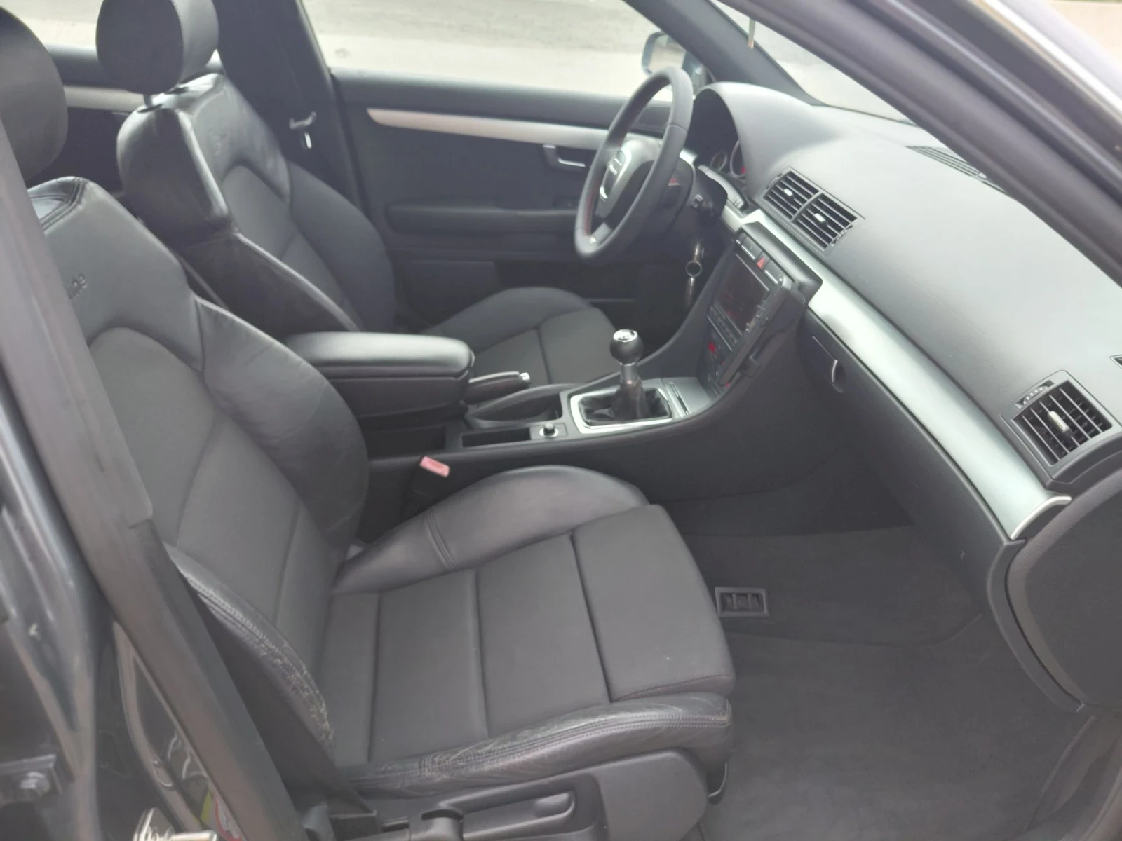 Audi A4 2.0 TDI /BMM, снимка 14 - Автомобили и джипове - 55125020