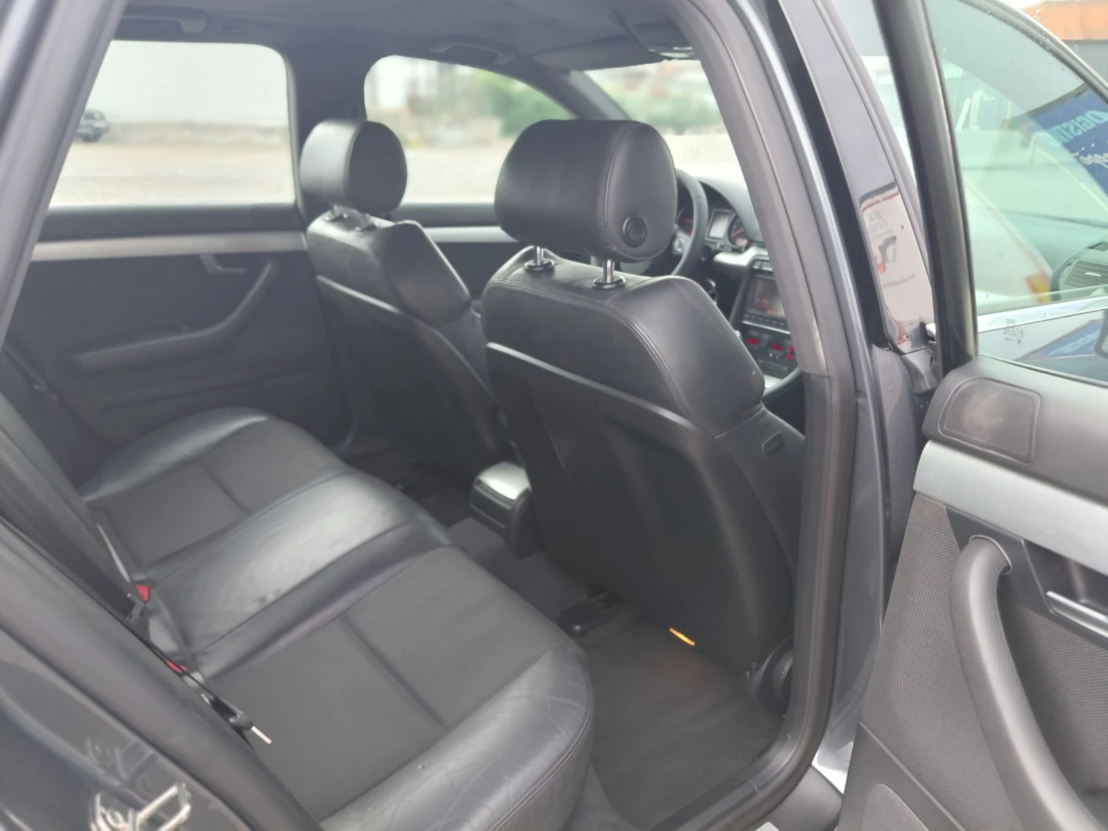 Audi A4 2.0 TDI /BMM, снимка 17 - Автомобили и джипове - 55125020
