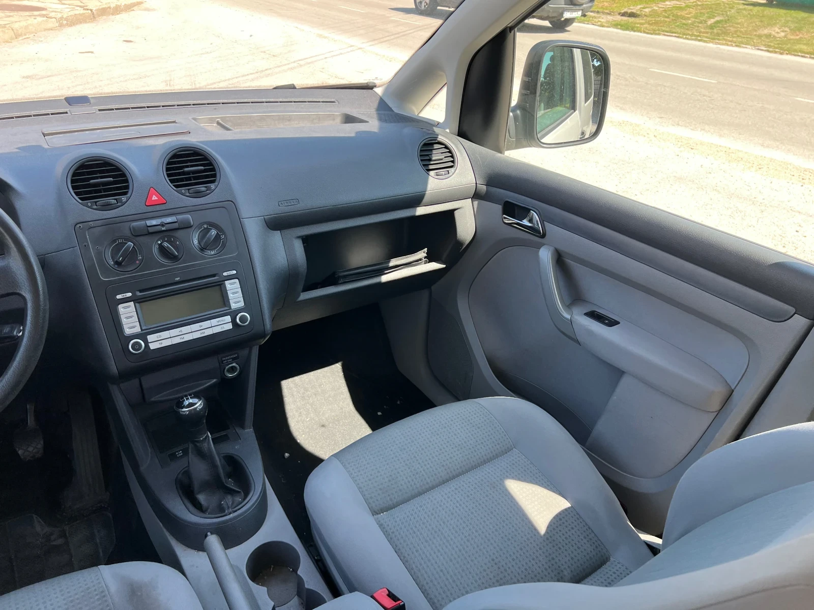 VW Caddy Life 1.9 TDI 105ks 2008, снимка 10 - Автомобили и джипове - 55299688