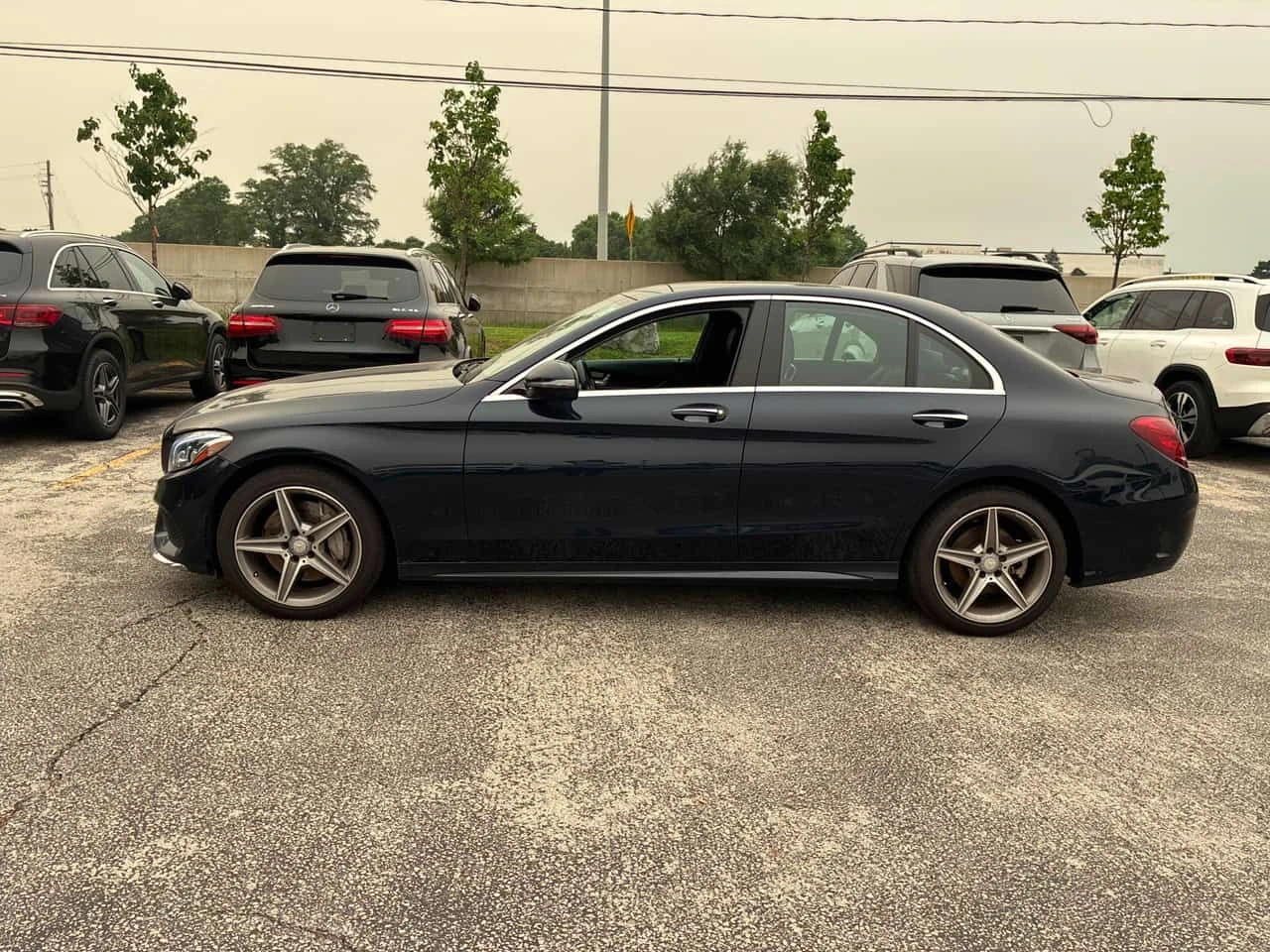 Mercedes-Benz C 300 АМГ ПАКЕТ/CARFAX/ПОДГРЕВ/ПАМЕТ/ПАНО/КЛИП НА МОТОРА, снимка 2 - Автомобили и джипове - 55318095