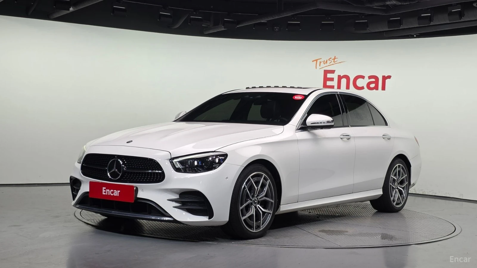 Mercedes-Benz E 220 d* 4MATIC* AMG-LINE* DISTRONIC* КАМЕРА* HUD* 