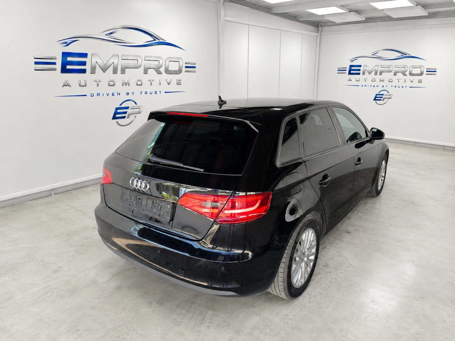 Audi A3 1.4 TGI* ПОДГРЕВ* АЛКАНТАРА, снимка 4 - Автомобили и джипове - 55613081