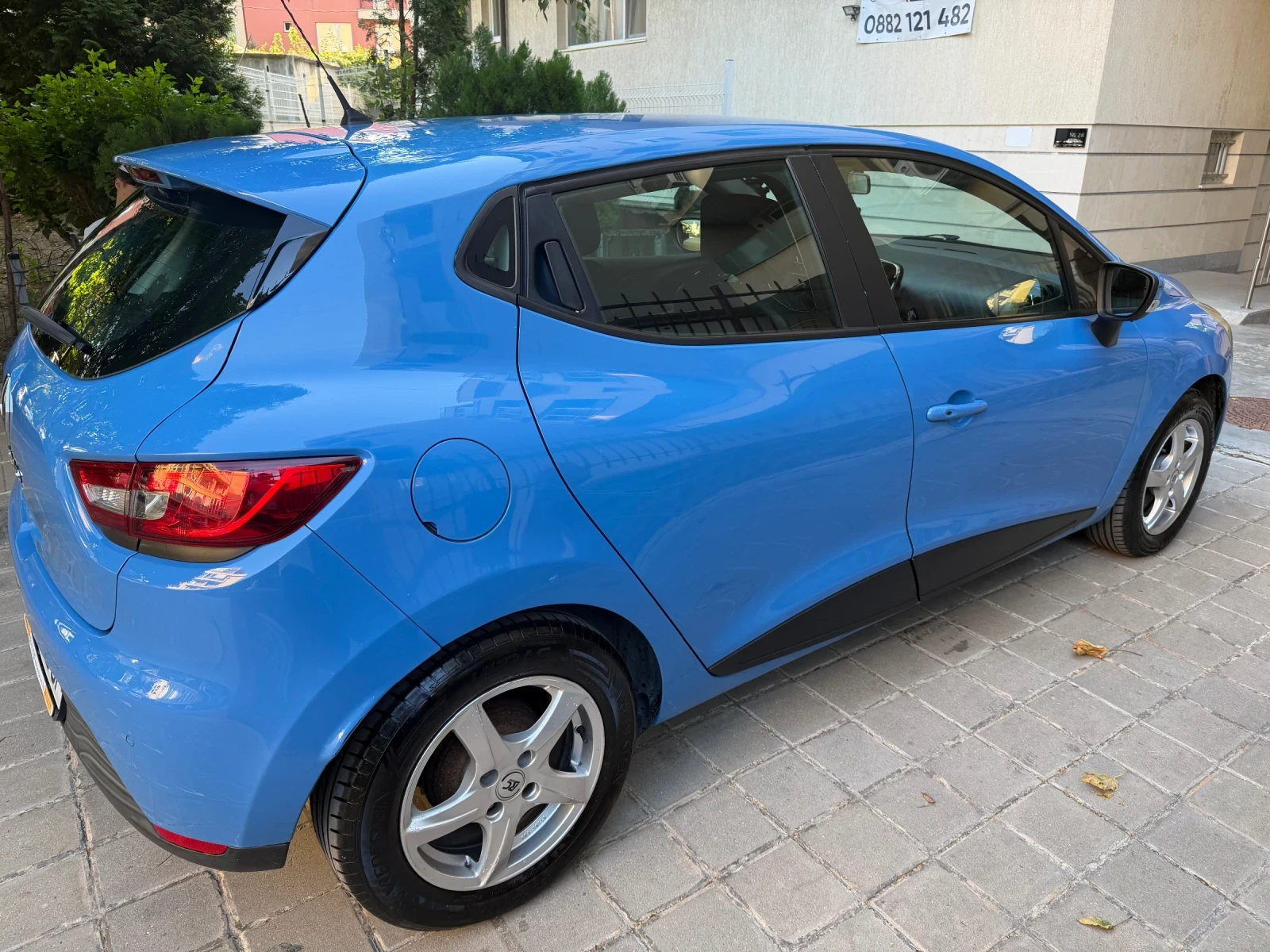 Renault Clio 1.2 бензин, фабричен газ , снимка 3 - Автомобили и джипове - 55645969