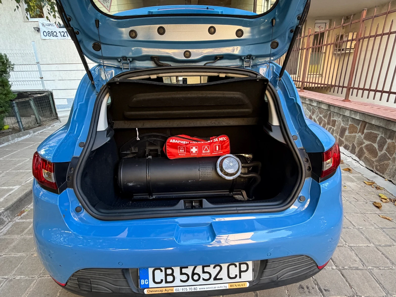 Renault Clio 1.2 бензин, фабричен газ , снимка 8 - Автомобили и джипове - 55645969