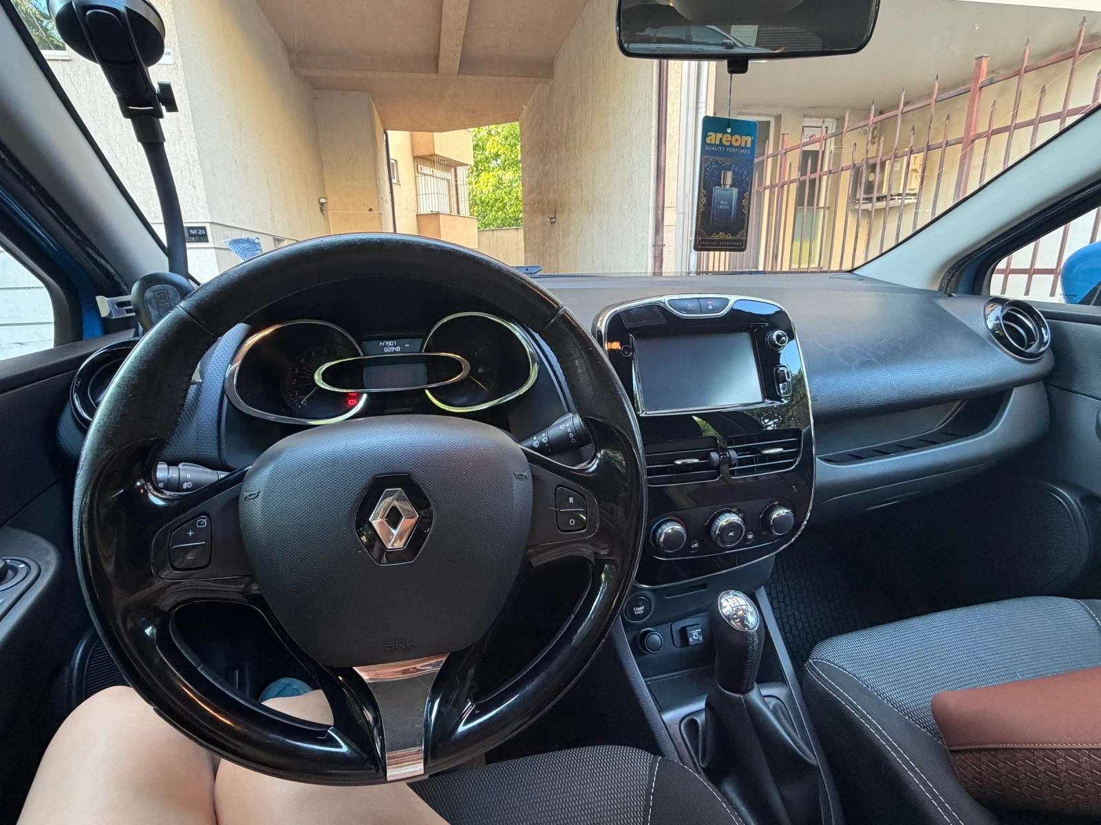 Renault Clio 1.2 бензин, фабричен газ , снимка 9 - Автомобили и джипове - 55645969