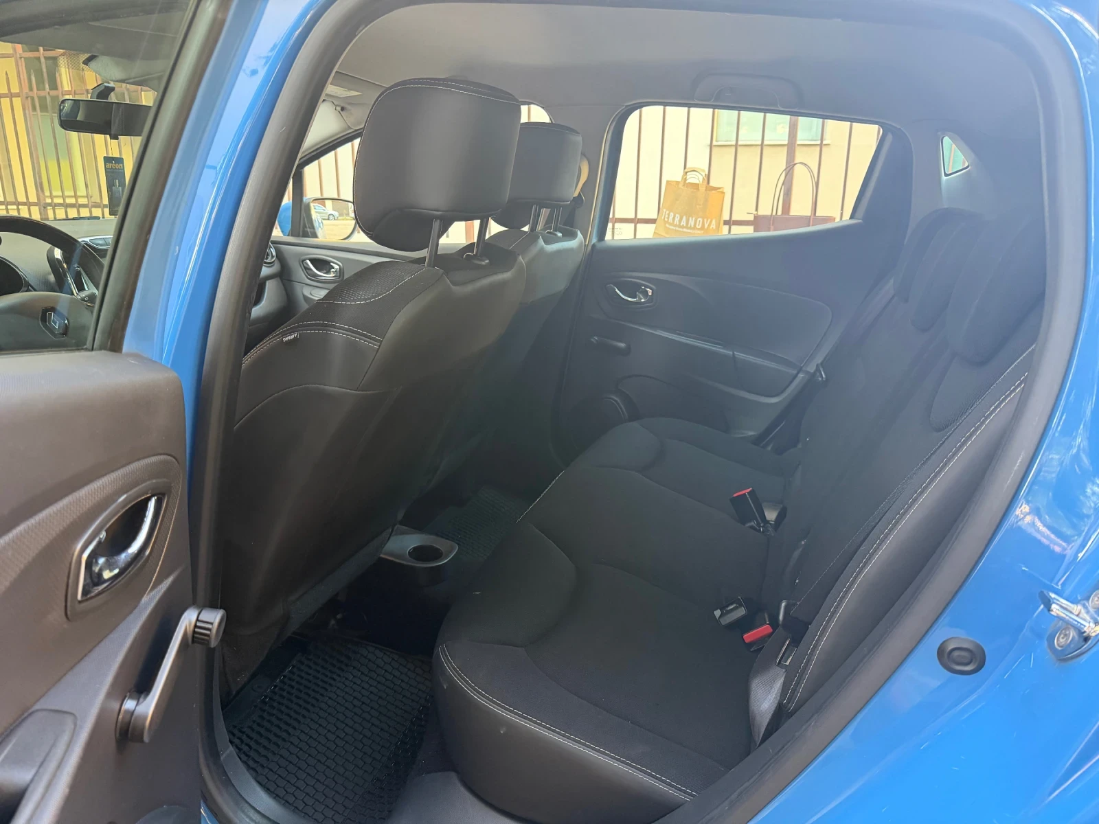 Renault Clio 1.2 бензин, фабричен газ , снимка 11 - Автомобили и джипове - 55645969