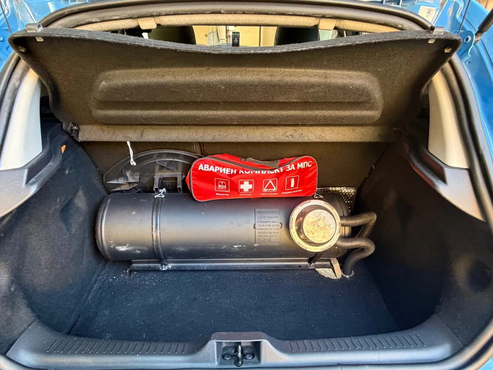 Renault Clio 1.2 бензин, фабричен газ , снимка 7 - Автомобили и джипове - 55645969