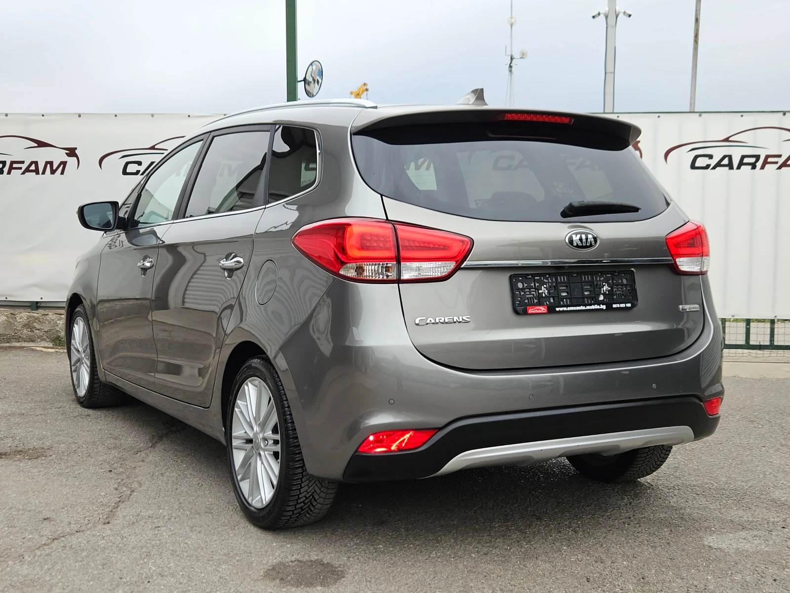Kia Carens 1.7CRDI/Dynamic/7м/6ск/LED/CARPLAY/NAVI/БЛУТУТ/EU6, снимка 5 - Автомобили и джипове - 56222960