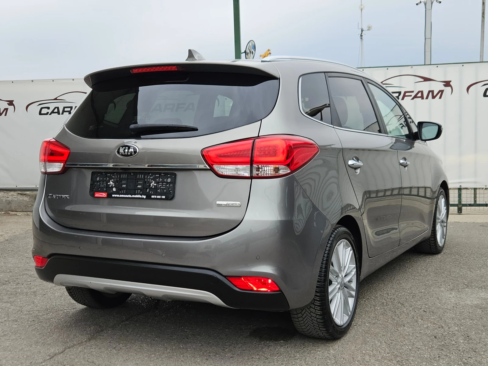 Kia Carens 1.7CRDI/Dynamic/7м/6ск/LED/CARPLAY/NAVI/БЛУТУТ/EU6, снимка 3 - Автомобили и джипове - 56222960