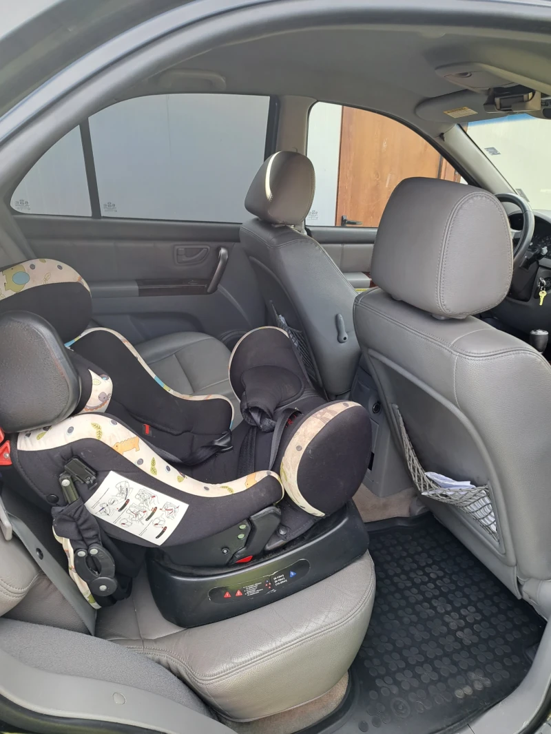 Kia Sorento Топ състояние, снимка 9 - Автомобили и джипове - 52929851