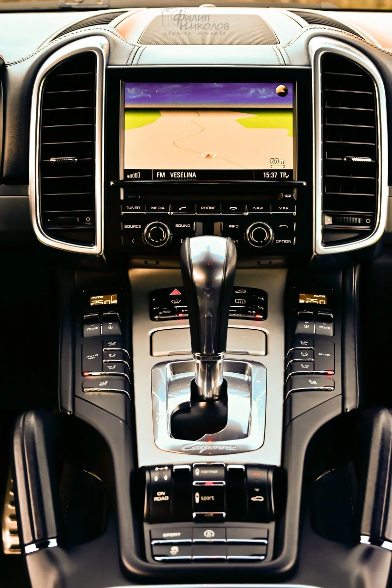 Porsche Cayenne 4.2 S /DISTRONIC /SPORT, снимка 15 - Автомобили и джипове - 52799117