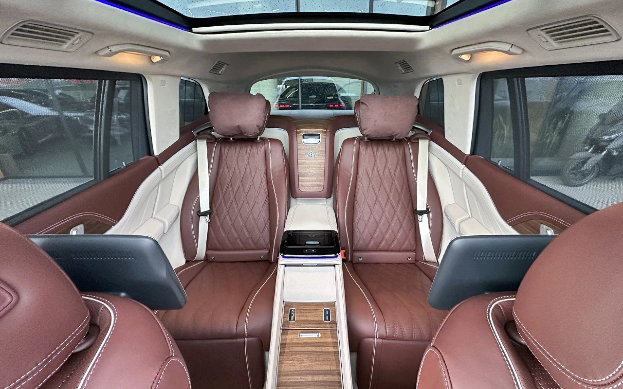 Mercedes-Benz GLS 600 Maybach 4MATIC - изображение 8
