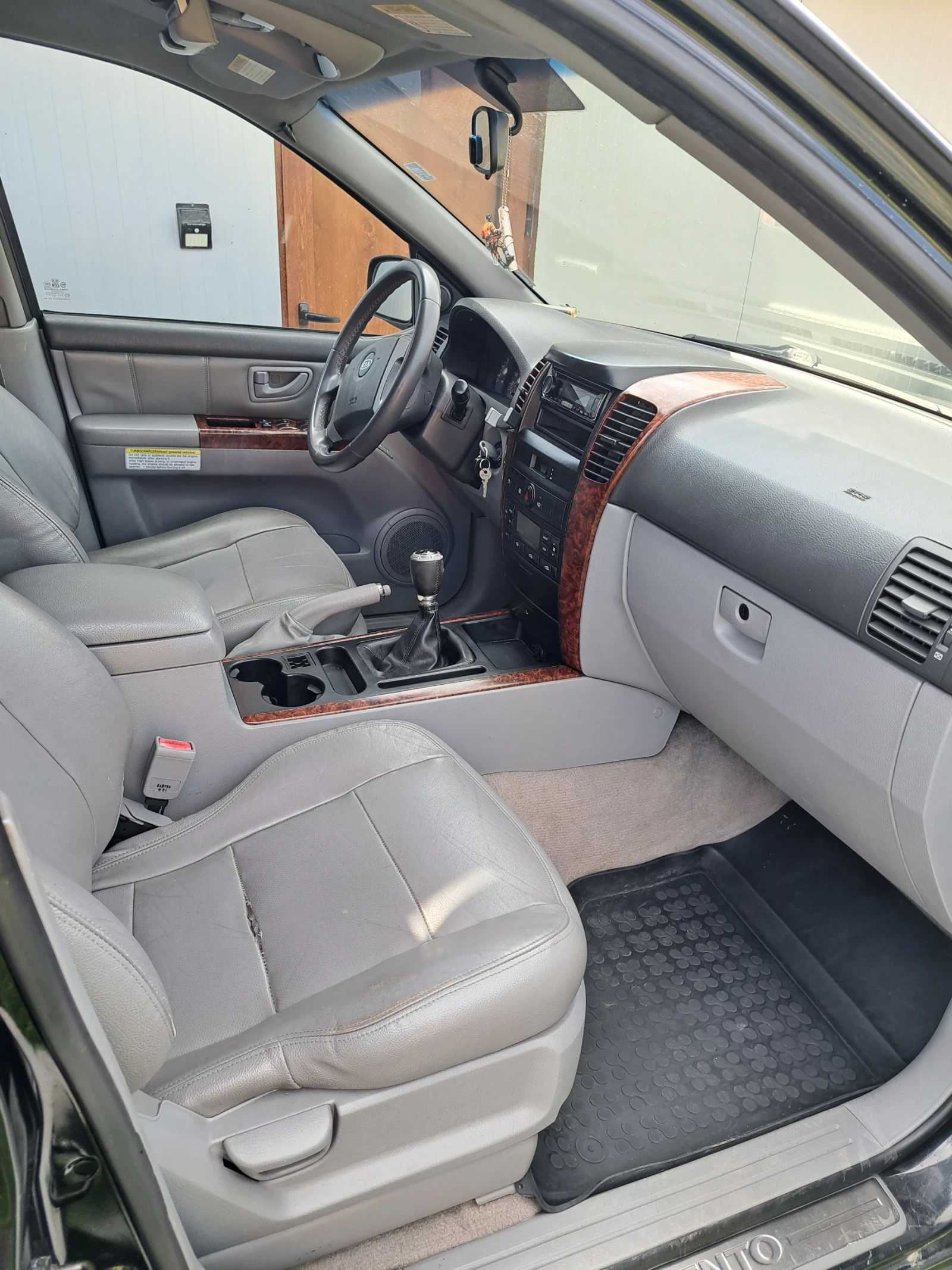 Kia Sorento Топ състояние - изображение 8