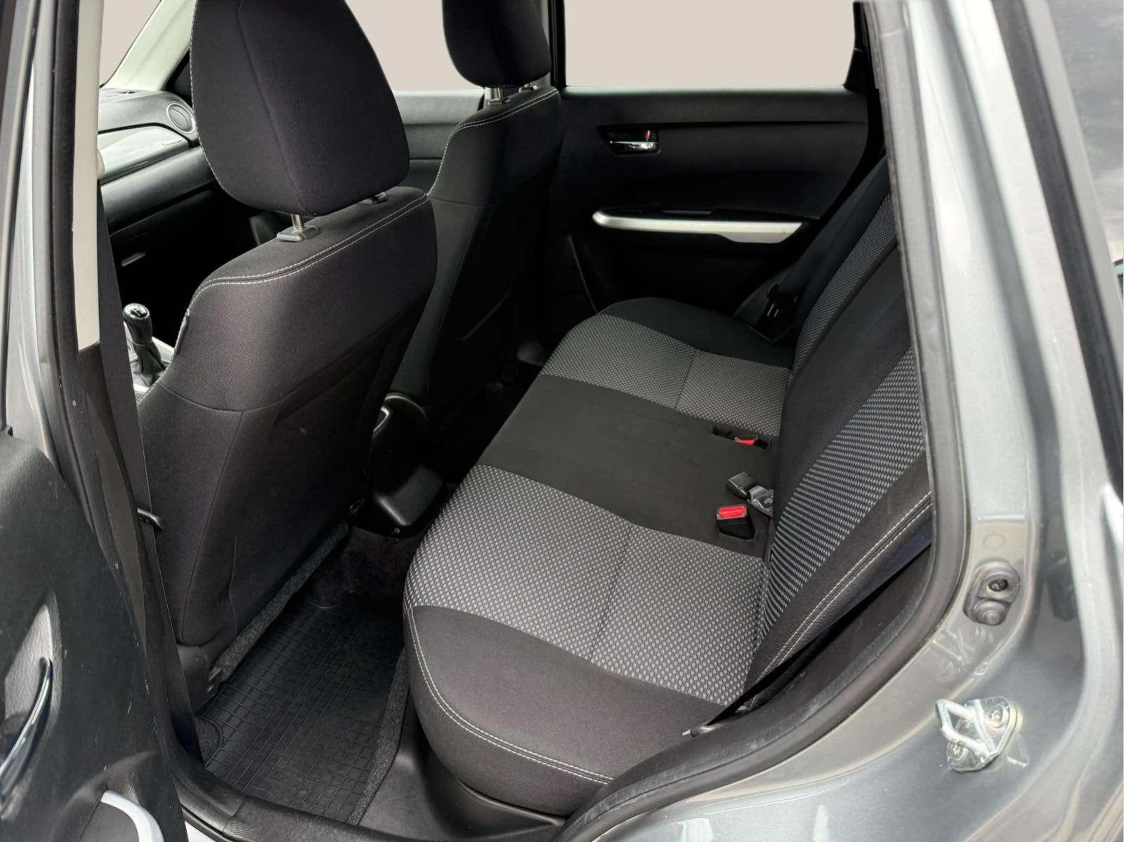 Suzuki Vitara 1.6 - изображение 10