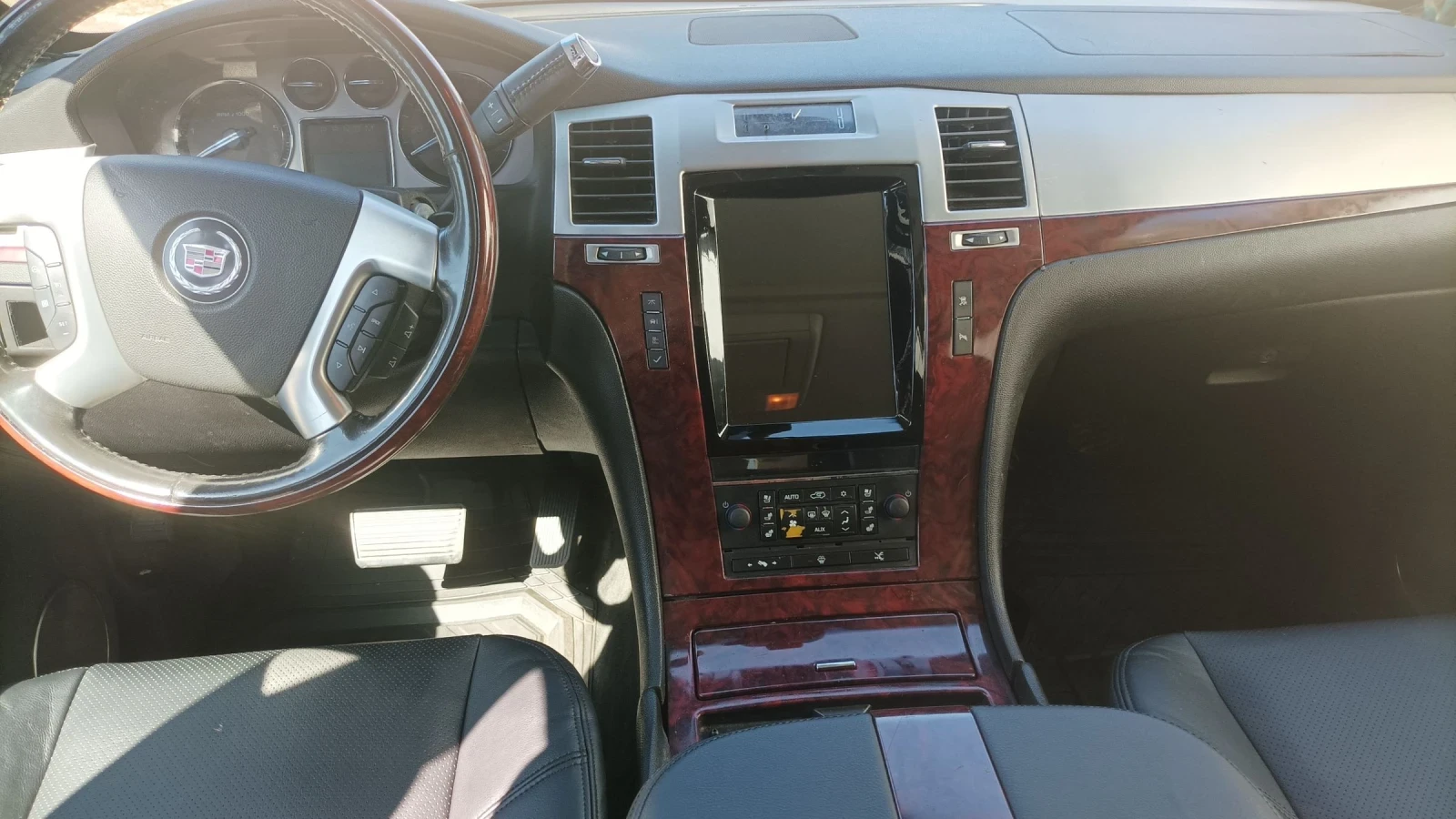 Cadillac Escalade 6.2 v8 gaz, снимка 5 - Автомобили и джипове - 53272452