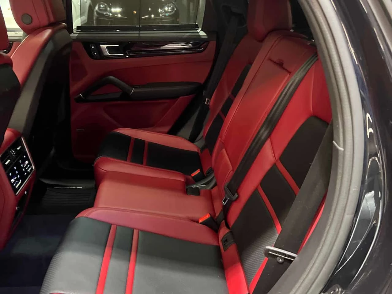 Porsche Cayenne * E Hybrid Coupe * ДИСТРОНИК * 360 * ПОДГРЕВ * ОБД, снимка 11 - Автомобили и джипове - 53715547