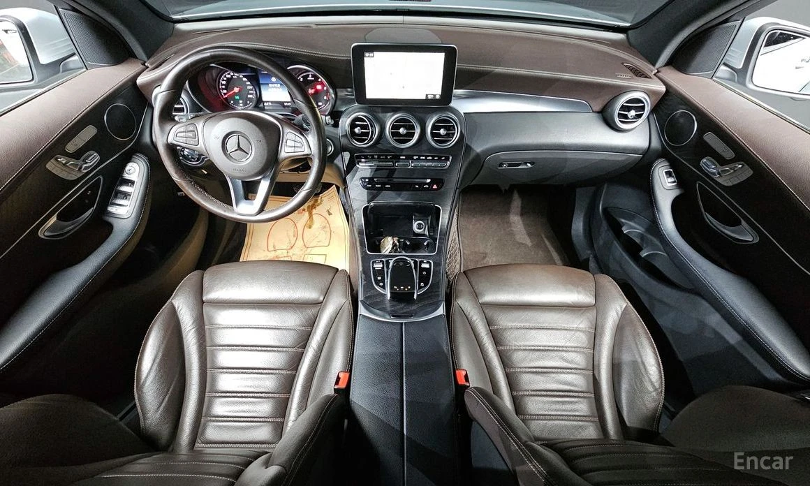 Mercedes-Benz GLC 220 4MATIC* PREMIUM* ПАНО* ПОДГРЕВ* КАМЕРА* KEYLESS* , снимка 6 - Автомобили и джипове - 54100739