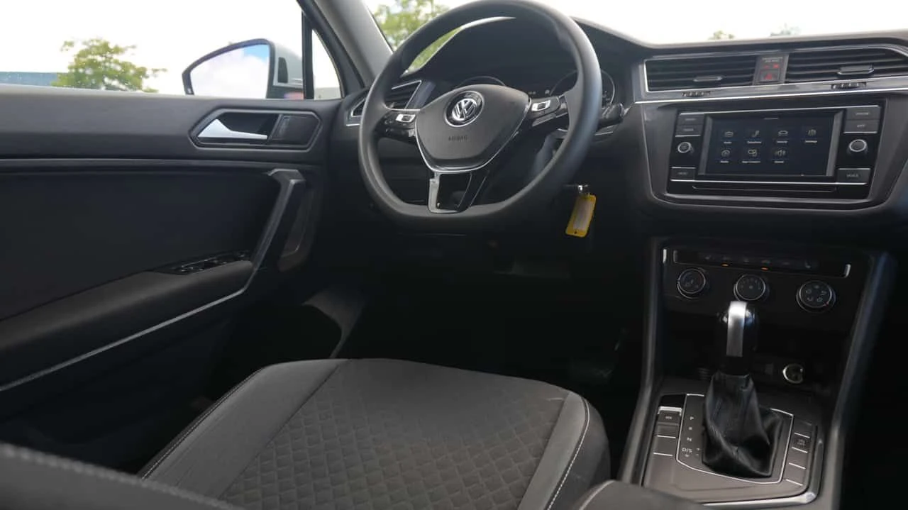 VW Tiguan * Trendline * CARFAX * ПОДГРЕВ * KEYLESS, снимка 5 - Автомобили и джипове - 54597791