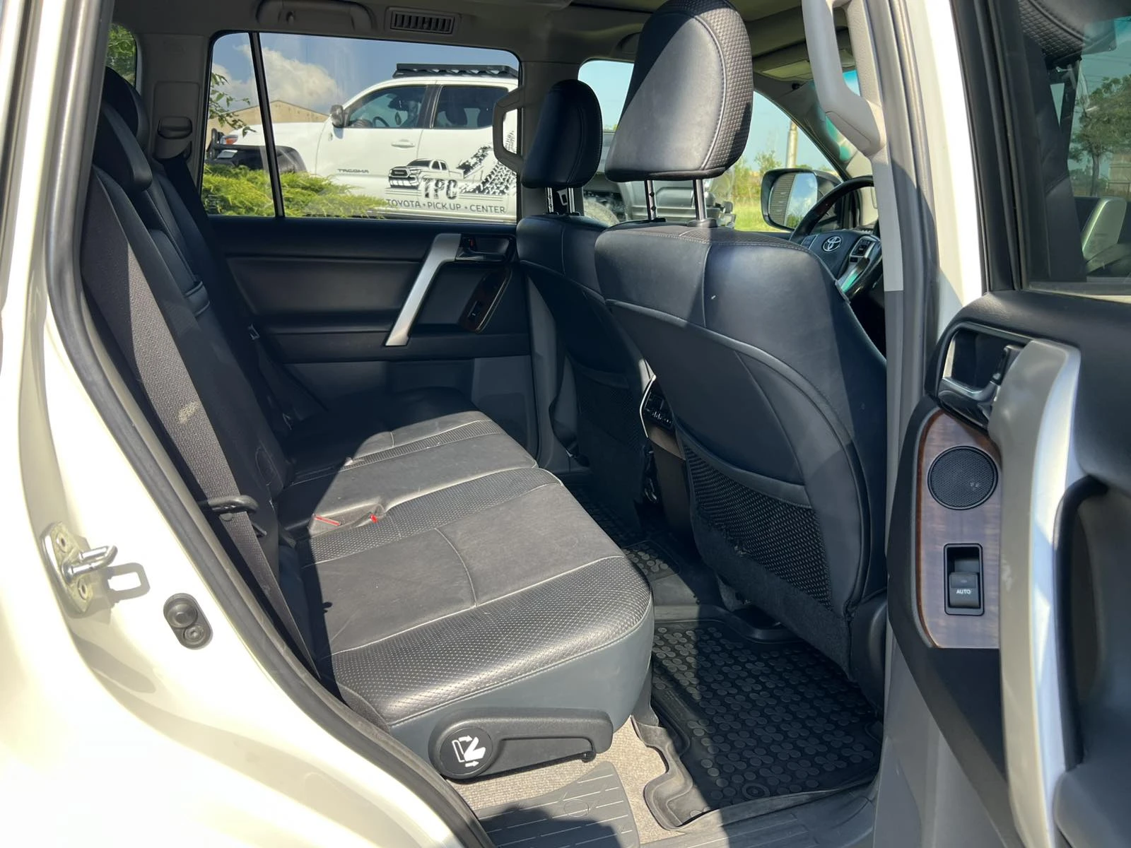 Toyota Land cruiser 150 3.0D Luxury, снимка 13 - Автомобили и джипове - 54835532